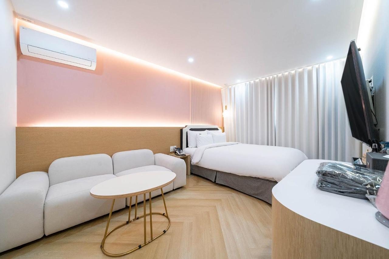 Browndot Hotel NamЧхунчхон Экстерьер фото